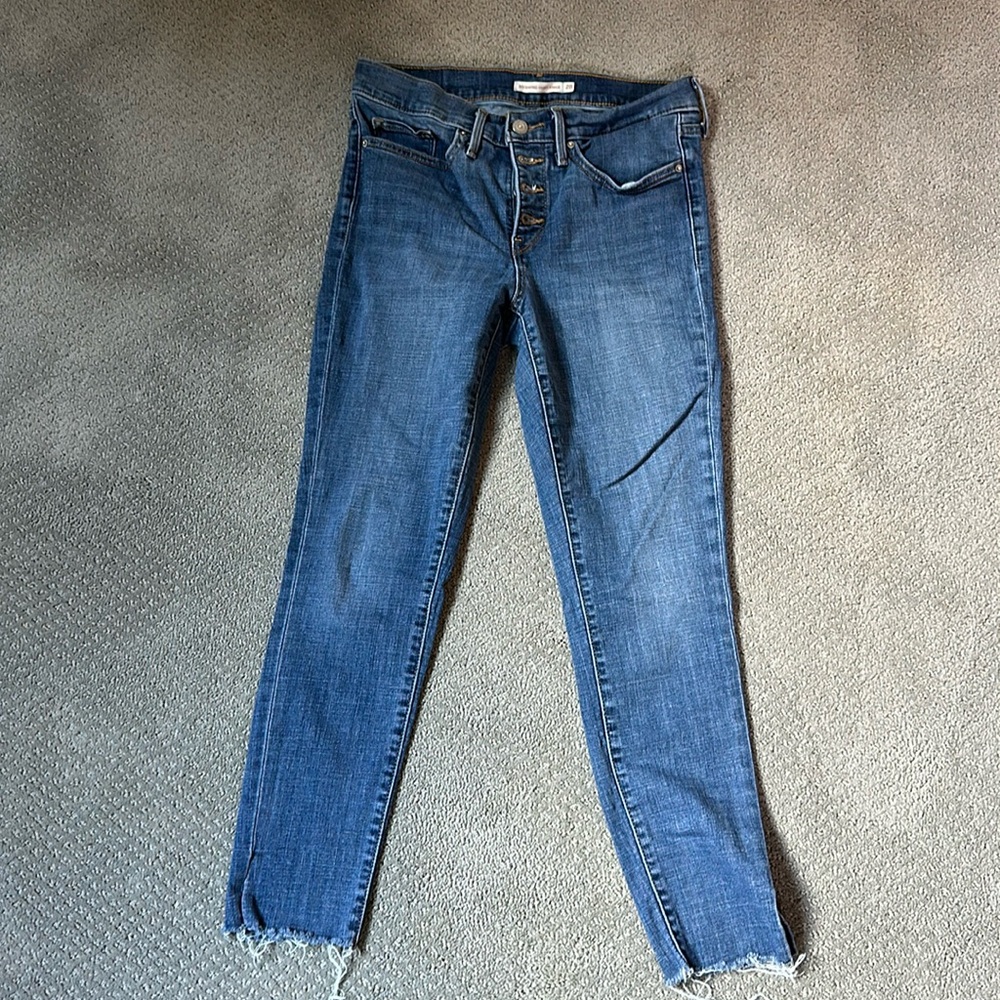 Levi’s Shaping Skinny Ankle Jeans Size 28